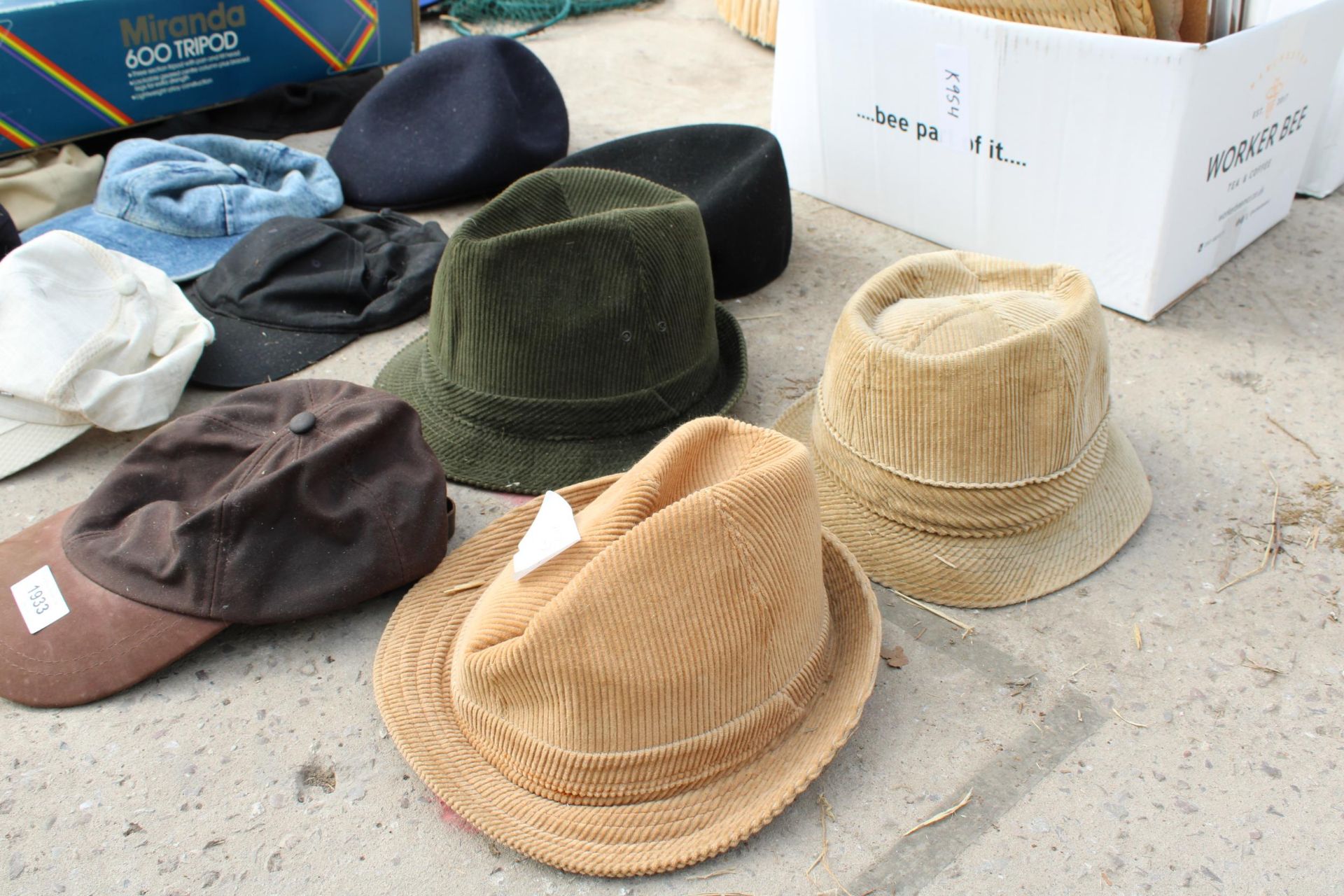 AN ASSORTMENT OF HATS AND CAPS - Image 2 of 2