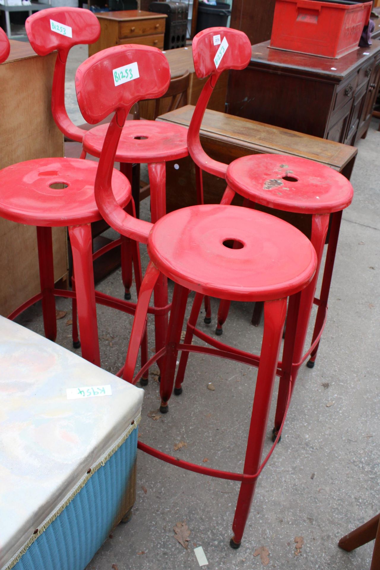 FOUR BRIGHT RED METALWARE HIGH BACK STOOLS - Image 2 of 2