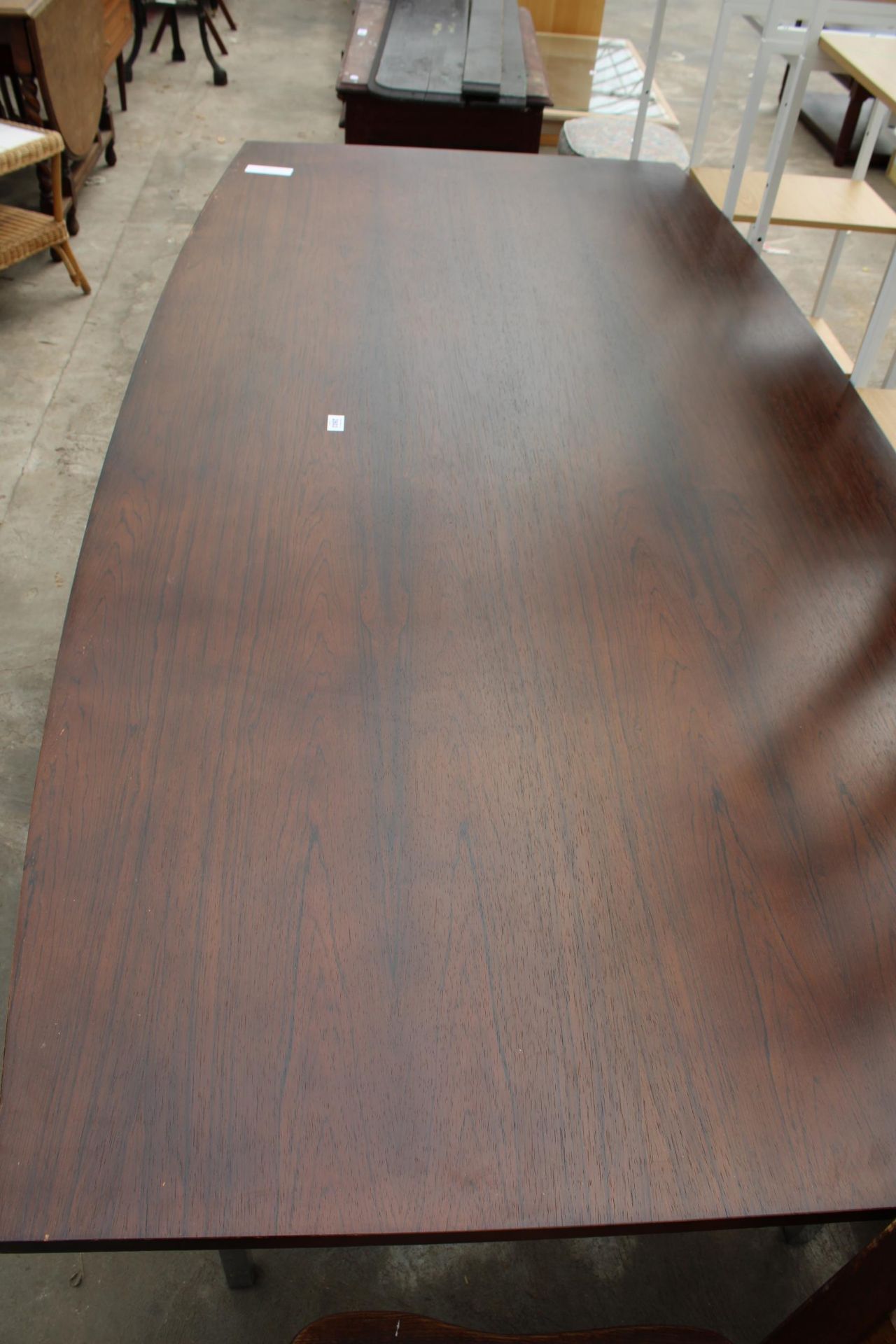 A RETRO HARDWOOD DINING/BOARDROOM TABLE ON POLISHED CHROME LEGS, 84" X 42" - Image 4 of 4