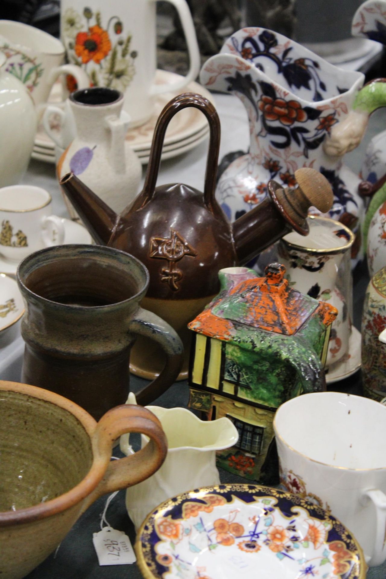 A LARGE LOT OF CERAMICS TO INCLUDE RINGTONS JUGS, ORIENTAL VASES, MASON'S JUG AND VASE, STUDIO - Image 3 of 5