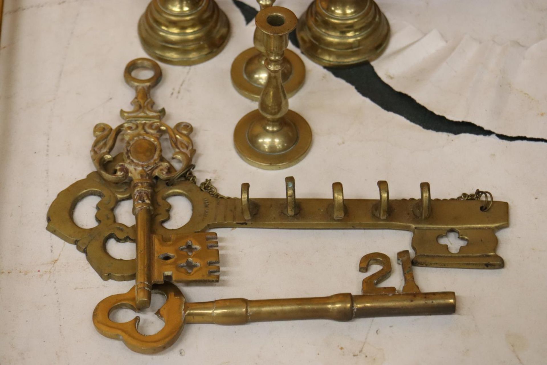 THREE BRASS KEYS AND TWO SMALL PAIRS OF CANDLESTICKS - Image 5 of 5