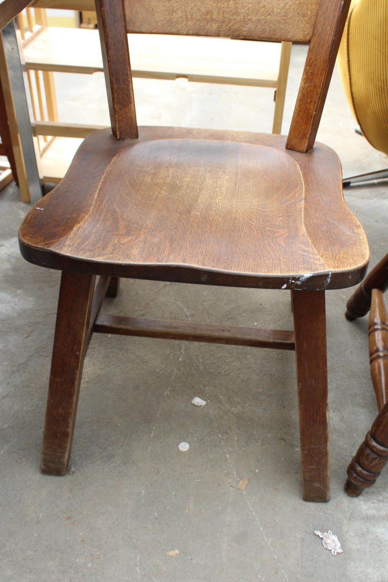 A MID TWENTIETH CENTURY OAK LADDER BACK CHAIR AND HARDWOOD KITCHEN CHAIR - Image 2 of 3