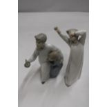 TWO LLADRO FIGURES IN NIGHTGOWNS