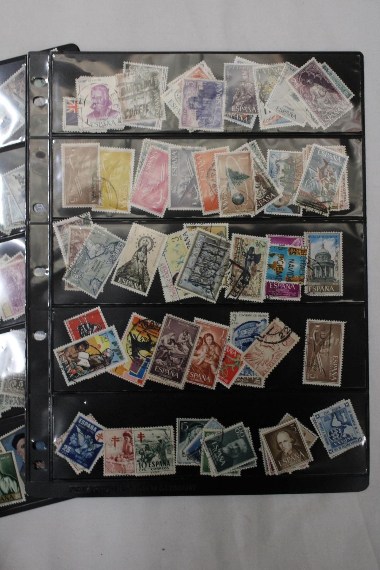 A COLLECTION OF SPANISH STAMPS - Image 3 of 4