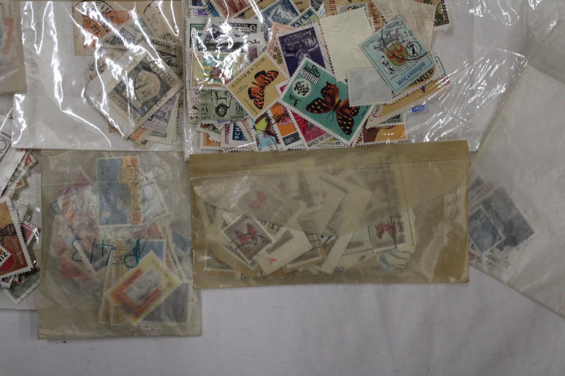 A COLLECTION OF STAMPS IN PACKETS - Image 7 of 7