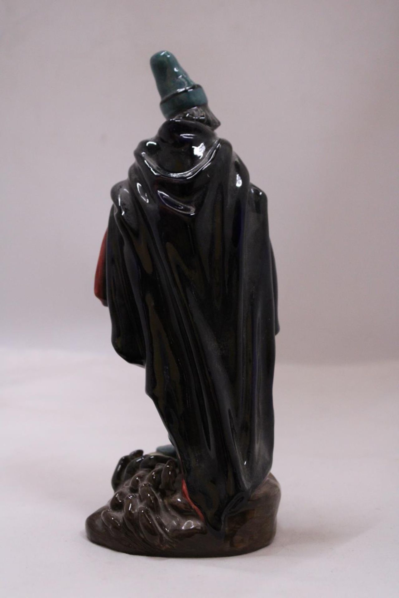 ROYAL DOULTON "THE PIED PIPER" FIGURINE HN 2102 COPR 1952 - Image 3 of 4