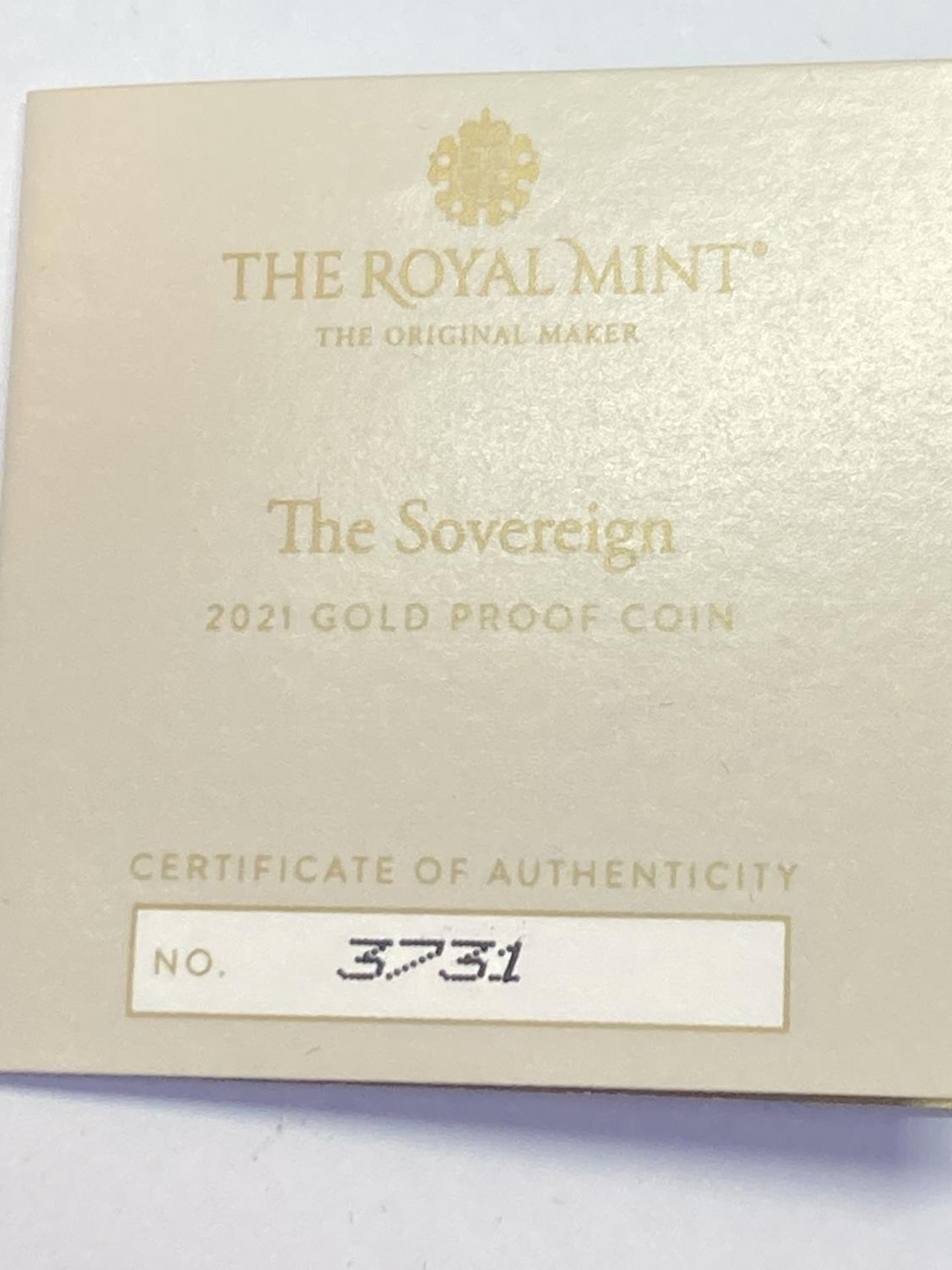 A 2021 THE SOVEREIGN GOLD PROOF LIMITED EDITION NUMBER 3,731 OF 7,995 IN A WOODEN BOXED CASE - Bild 4 aus 5