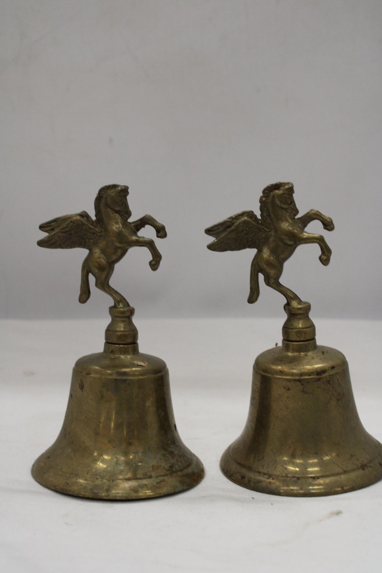 TWO BRASS 'PEGASUS' BELLS, HEIGHT 17CM - Image 4 of 6