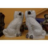 A LARGE PAIR OF STAFFORDSHIRE STYLE SPANIELS, HEIGHT 36CM