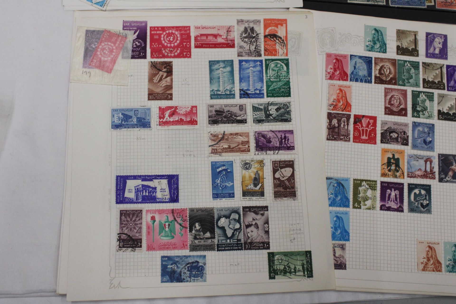 A COLLECTION OF GERMAN STAMPS - Bild 5 aus 6