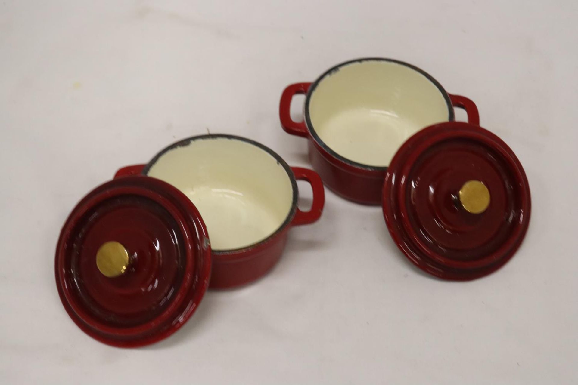 TWO MINI CAST IRON LIDDED COOKING POTS - Image 3 of 4