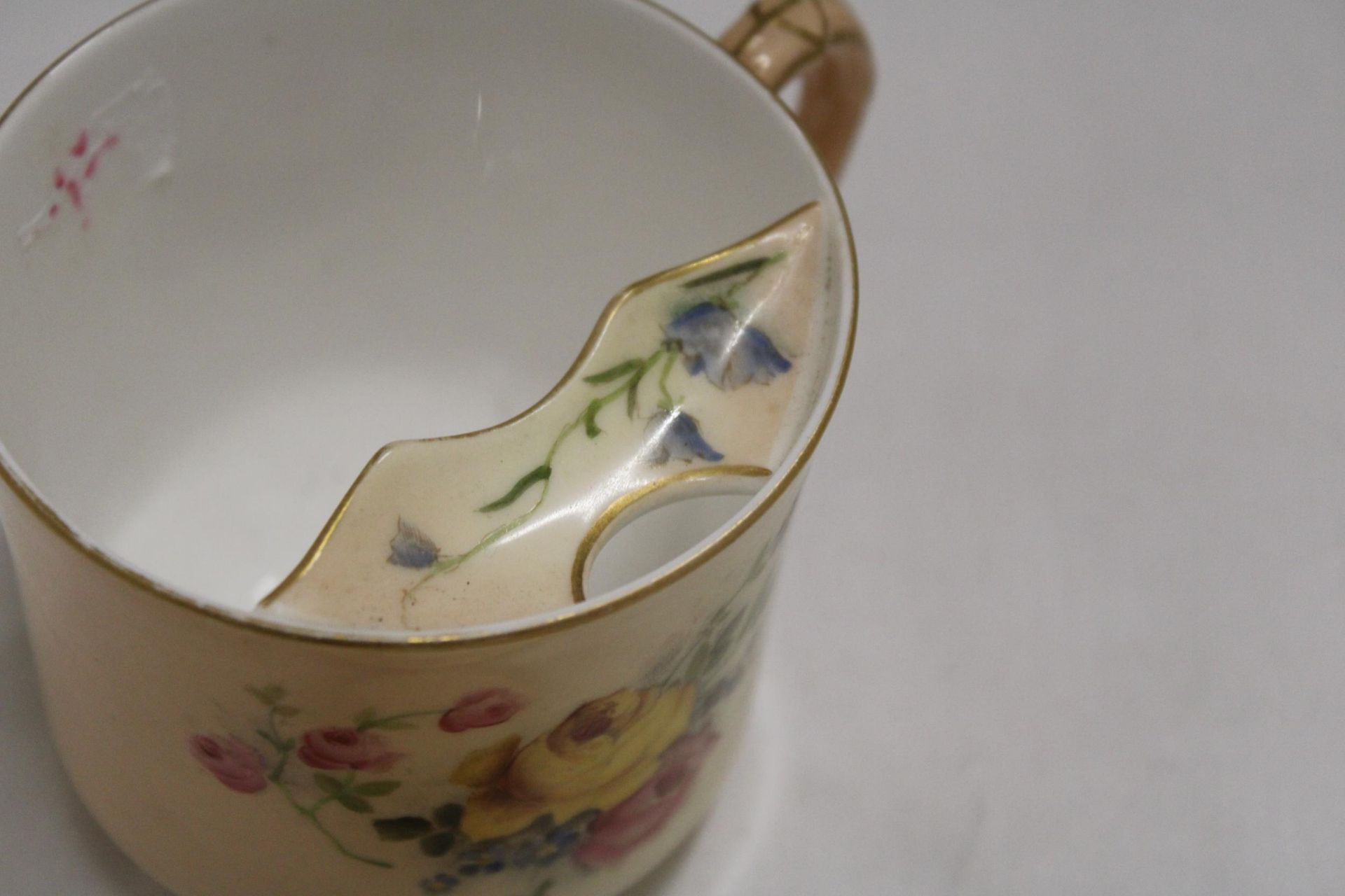 A ROYAL WORCESTER BLUSH IVORY MOUSTACHE CUP AND SAUCER - Image 5 of 6