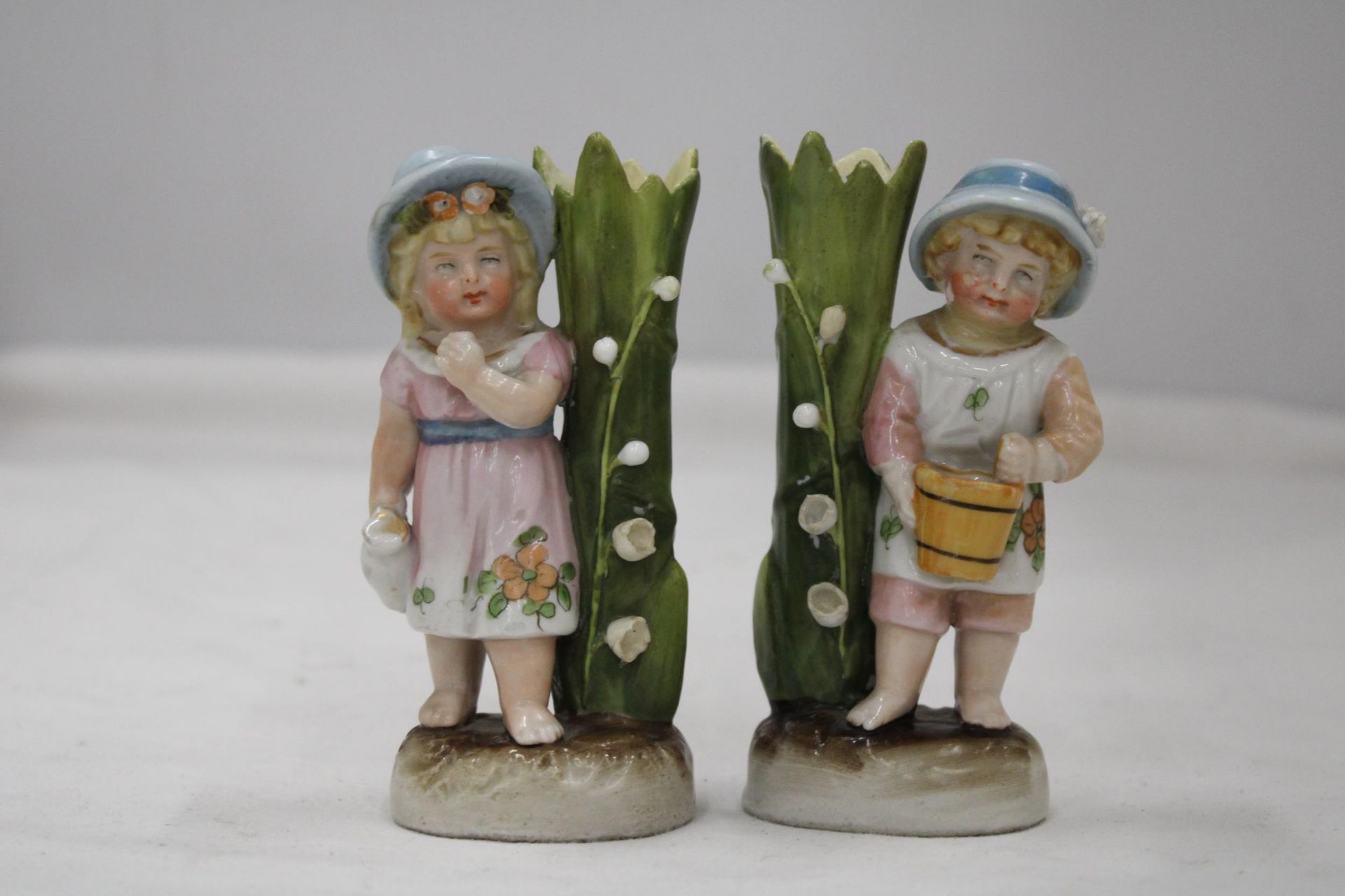 TWO VINTAGE GERMAN CONTA AND BOHME FAIRINGS TO INCLUDE A GIRL WITH JUG VASE AND A GIRL WITH BASKET - Image 2 of 6