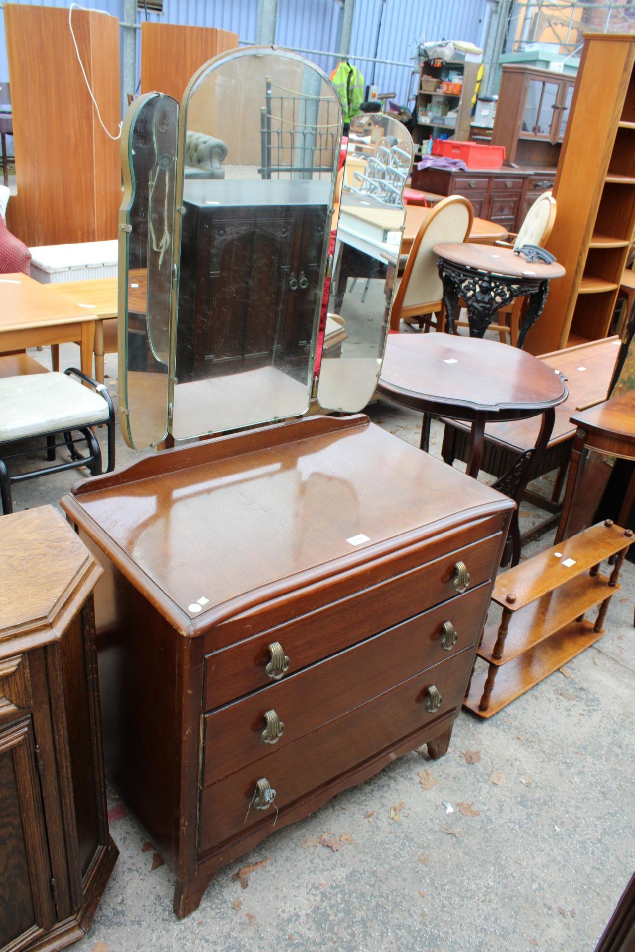 A MID 20TH CENTURY LEBUS DRESSING CHEST WITH TRIPLE MIRROR AND THREE DRAWERS, 30" WIDE