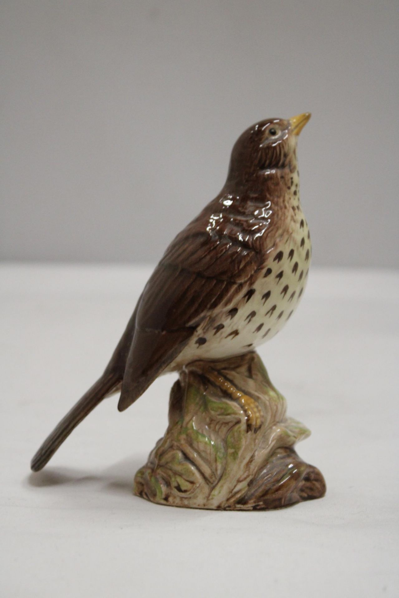 A BESWICK SONG THRUSH - Image 4 of 6