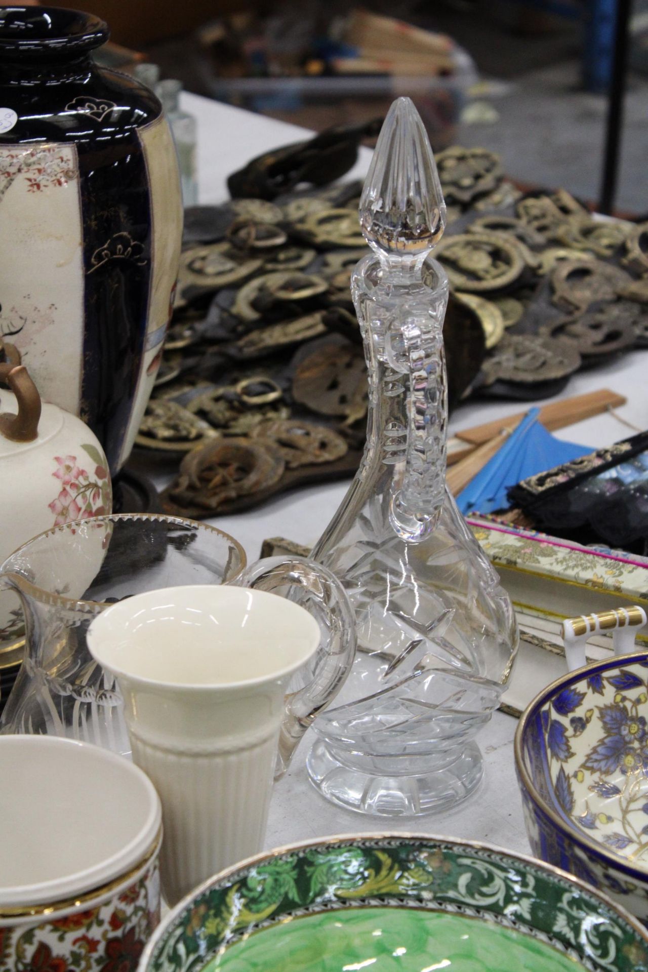 TWO CROWN DEVON PLANT HOLDERS, A LARGE FLORAL AND BIRD DECORATED BOWL, WEDGWOOD VASE, GLASS DECANTER - Image 4 of 6