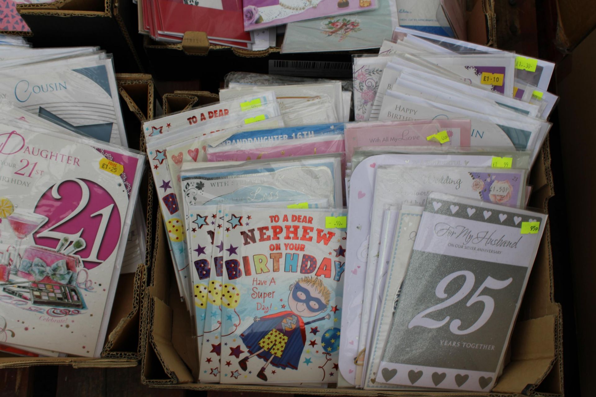 A LARGE QUANTITY OF AS NEW AND SEALED GREETINGS CARDS - Image 4 of 5