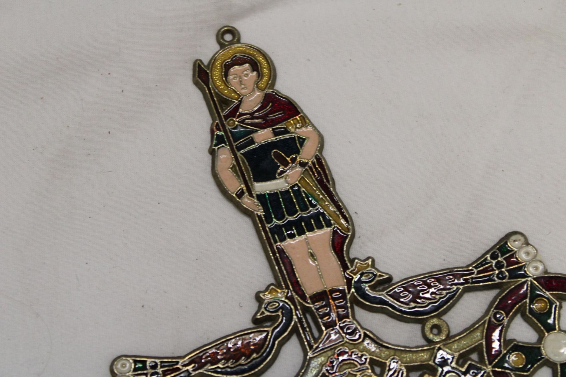 A BRONZE GREEK WALL HANGING ICON WITH ENAMELLED FRONTAGE - Image 4 of 5