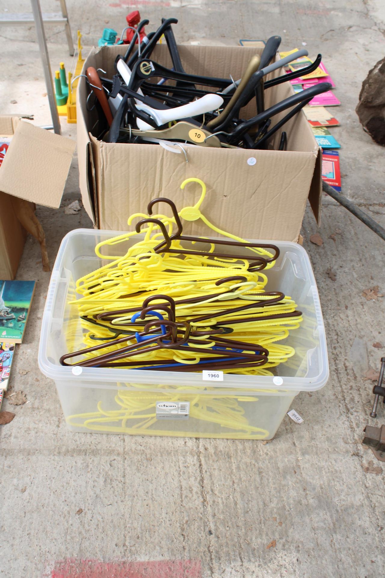 A LARGE QUANTITY OF VARIOUS COAT HANGERS