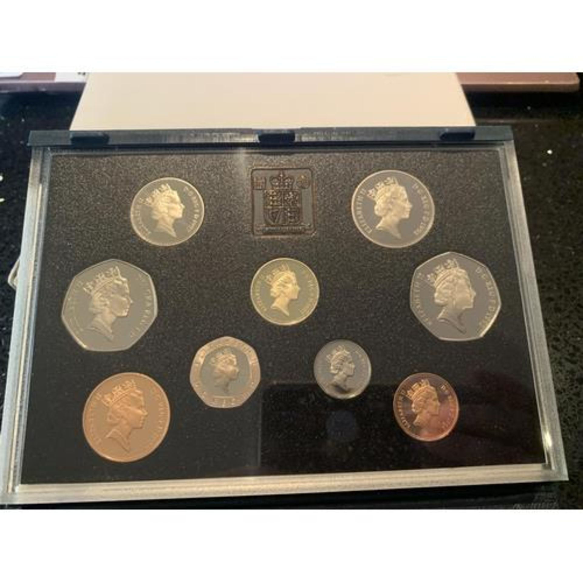 A UK 1992 PROOF COIN COLLECTION . BOXED WITH COA - Bild 2 aus 3