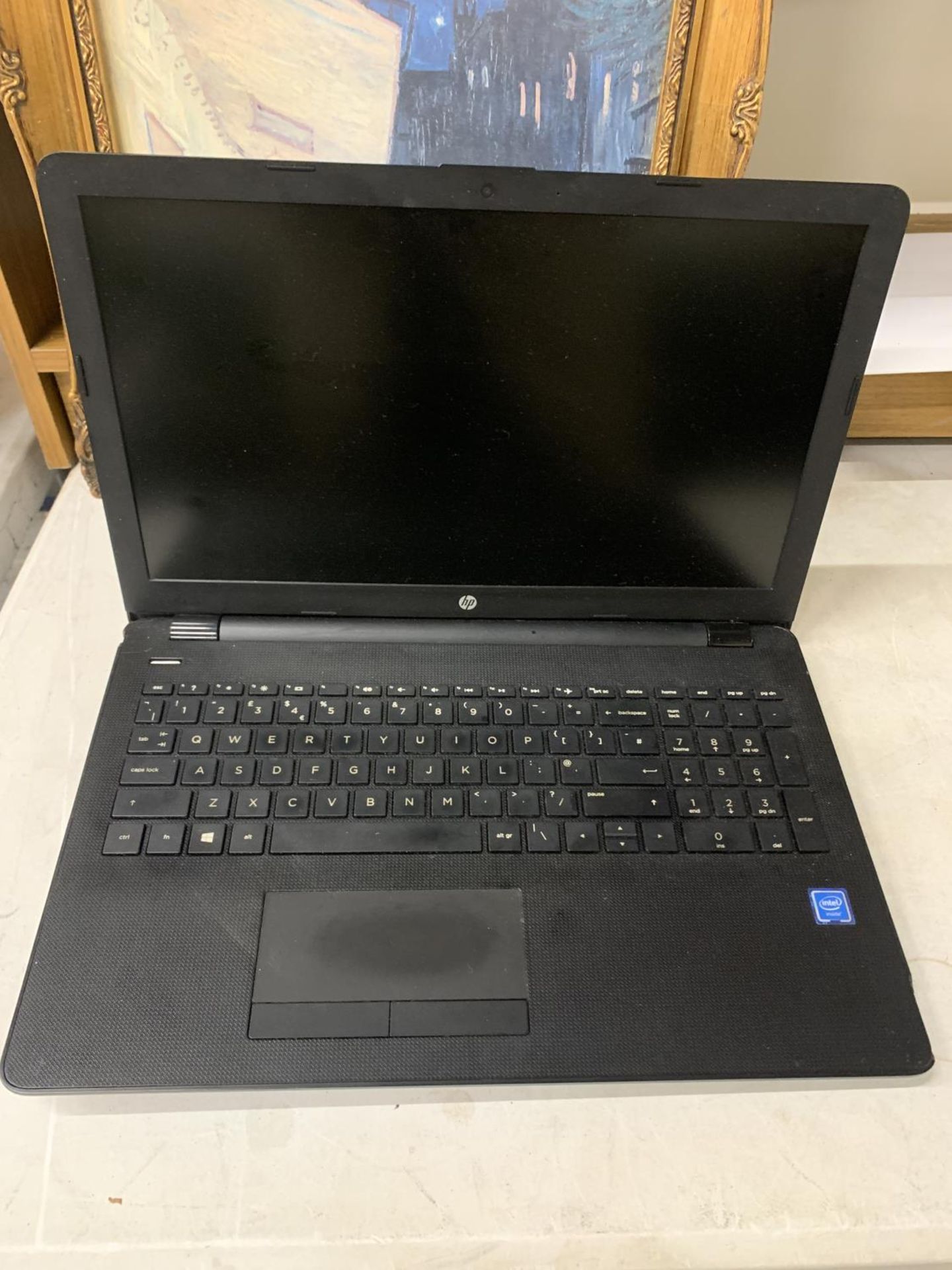 A HP INTEL LAPTOP { NO CHARGER } - Image 2 of 4