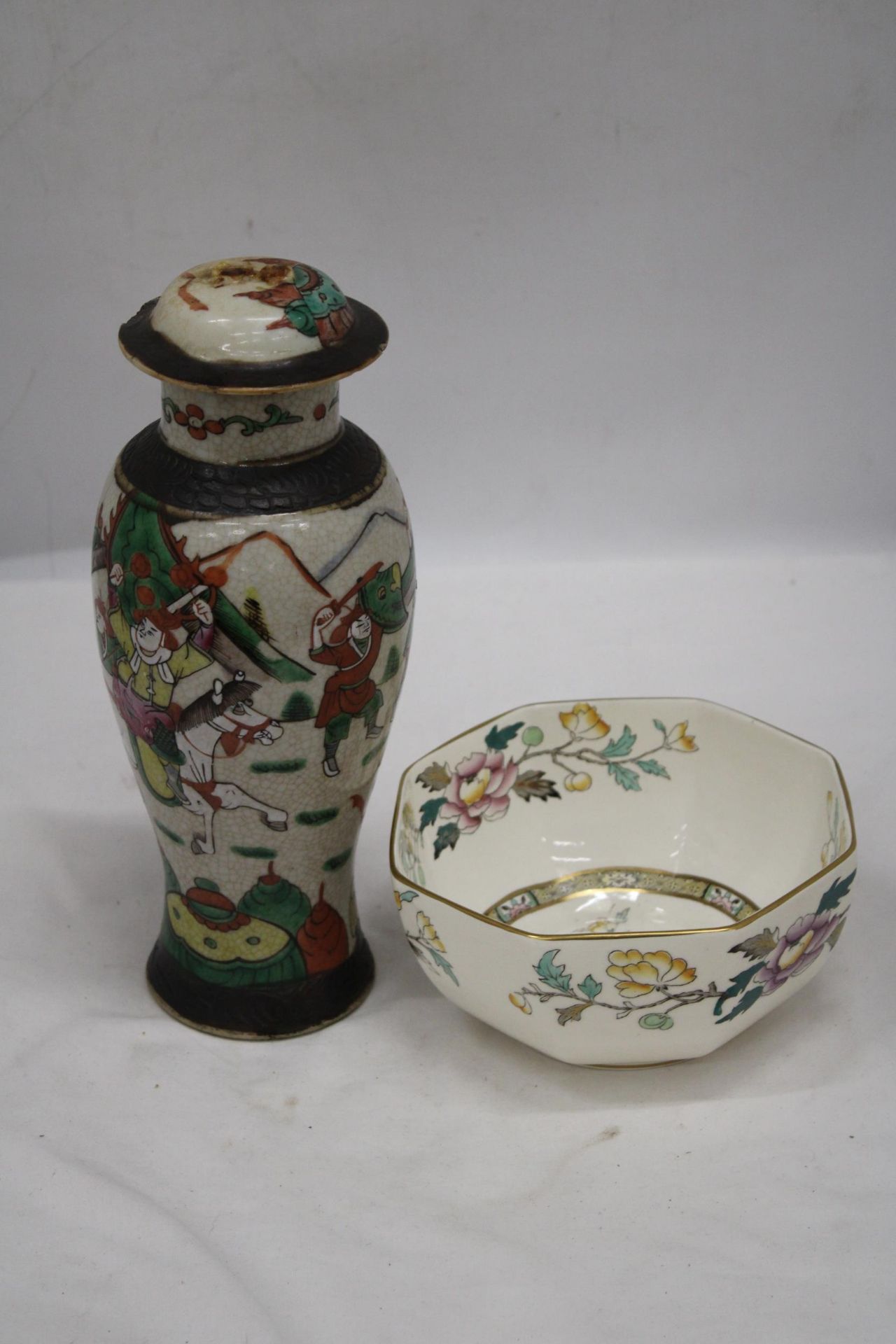 A MASON'S ORIENTAL STYLE BOWL AND A VERY OLD CHINESE TEMPLE JAR (A/F)