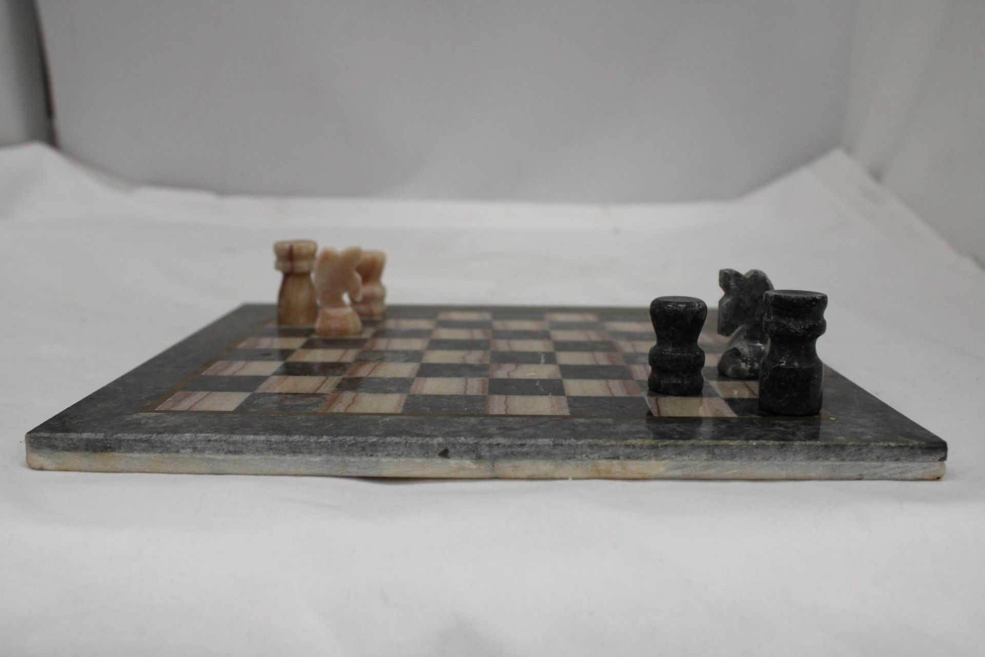 A VINTAGE MARBLE CHESS BOARD AND CHESS PIECES - COMPLETE - Image 7 of 7