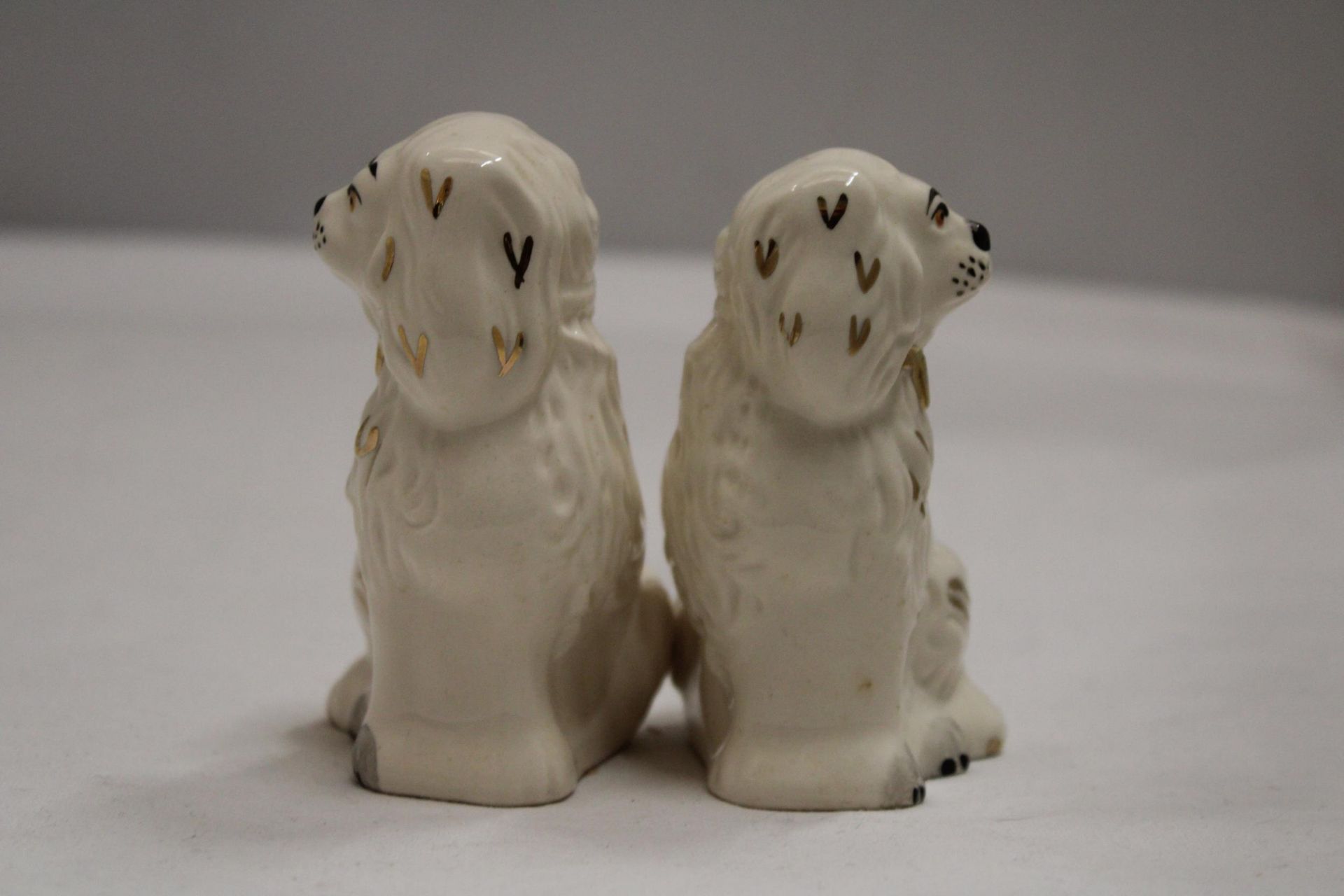 A PAIR OF ROYAL DOULTON FIRESIDE SPANIELS IN ORIGINALBOX - Image 5 of 6