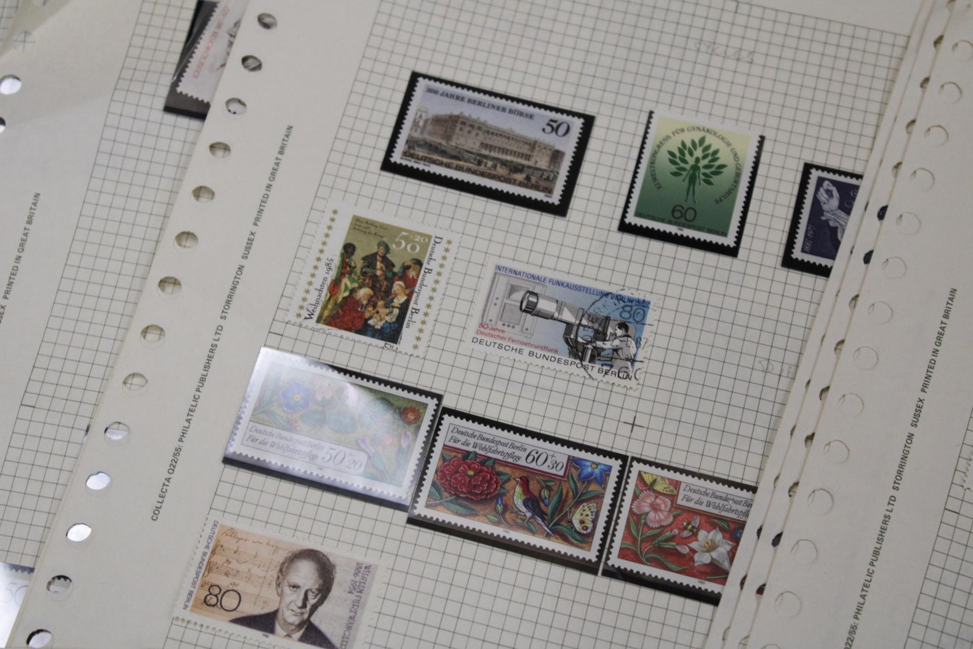 A COLLECTION OF GERMAN STAMPS - Bild 6 aus 7