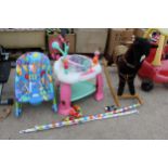 AN ASSORTMENT OF CHILDRENS ITEMS TO INCLUDE A ROCKING HORSE, A BOUNCER AND A SEAT ETC