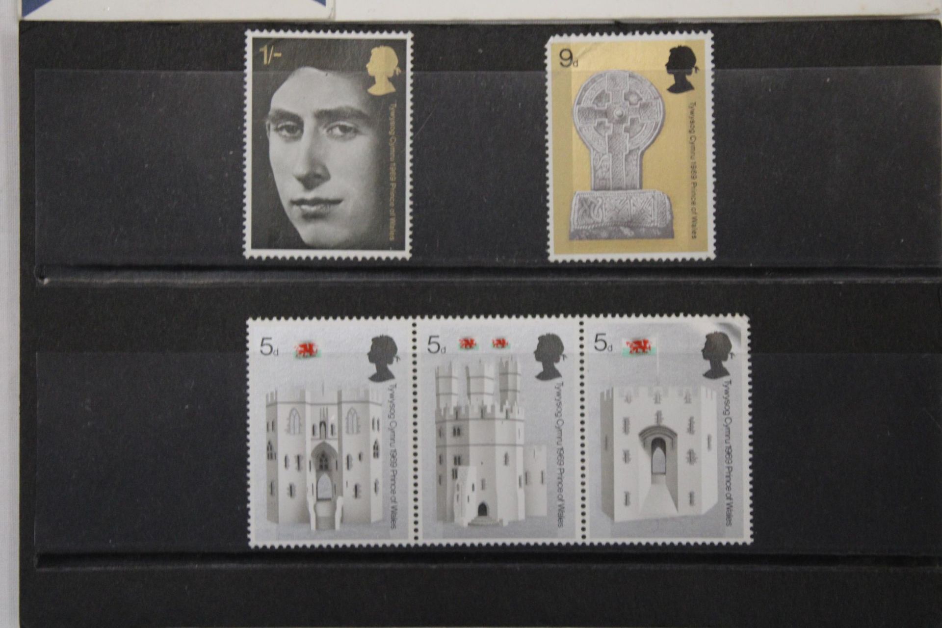 A PRINCE OF WALES INVESTITURE STAMP - Bild 2 aus 5