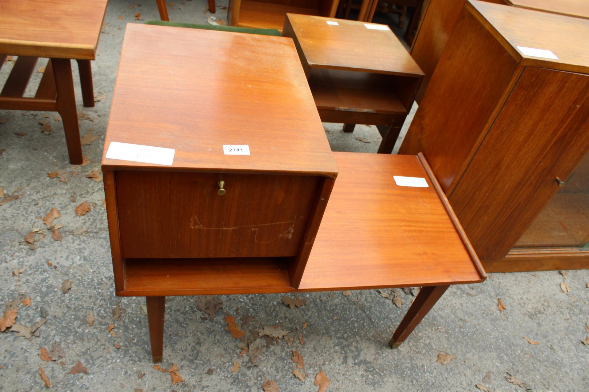 A RETRO TEAK CHIPPY HEATH FURNITURE TELEPHONE TABLE/SEAT WITH BRASS FEET