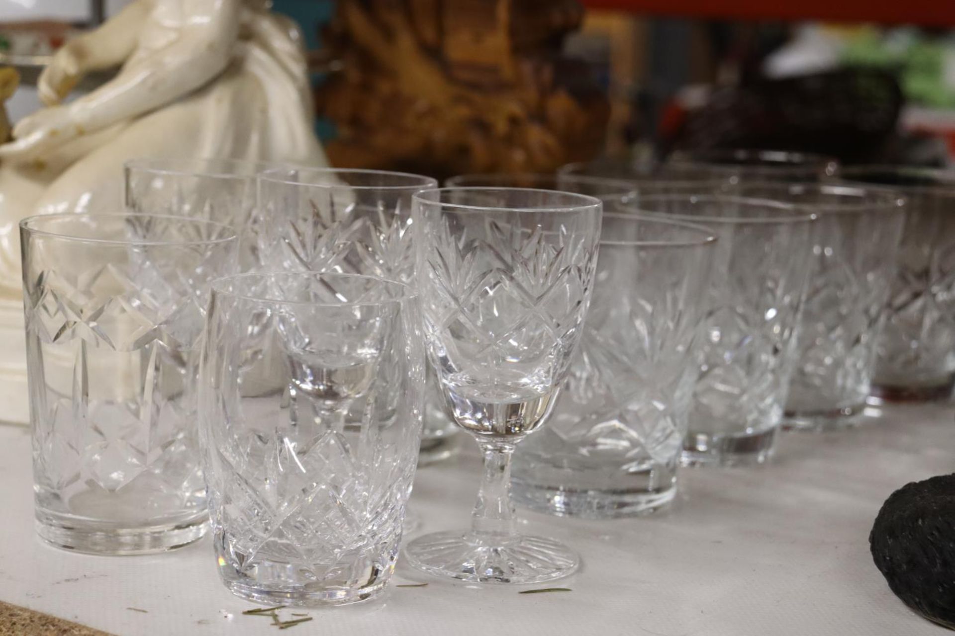 VARIOUS CUT GLASS TO INCLUDE TUMBLERS - Image 2 of 4