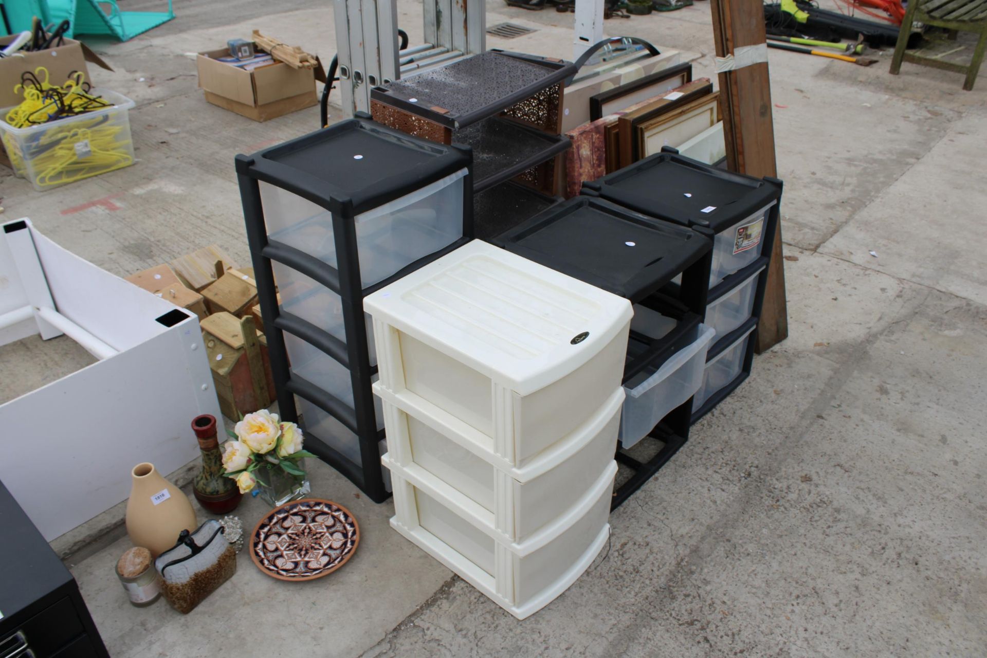 AN ASSORTMENT OF PLASTIC STORAGE DRAWERS AND SHELVES ETC - Image 2 of 2