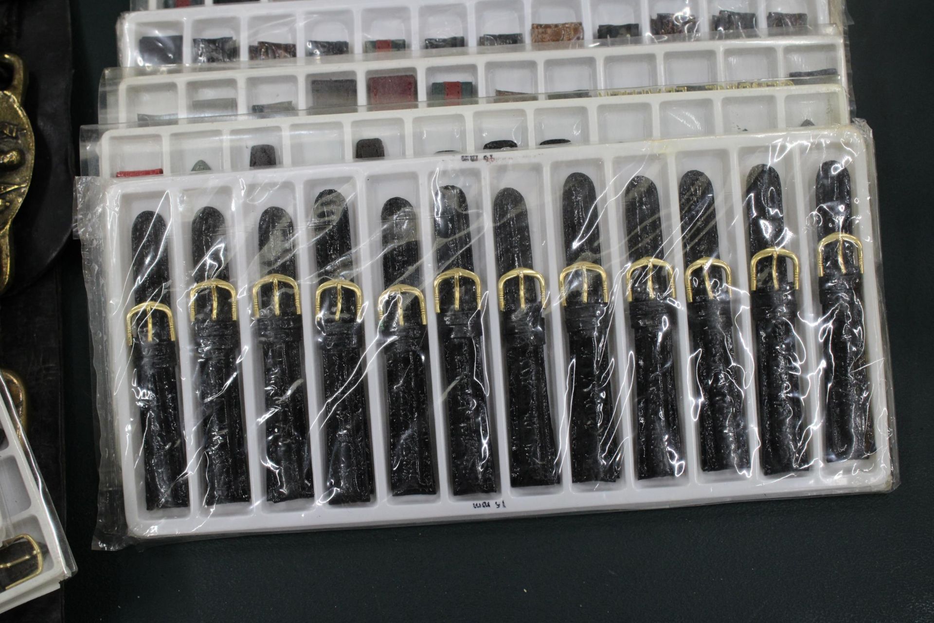 120 NEW WATCH STRAPS IN PACKETS - Image 5 of 6