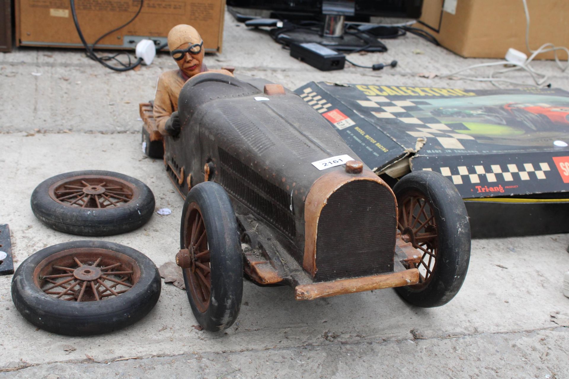 A VINTAGE WOODEN MODEL RACE CAR - Image 3 of 4