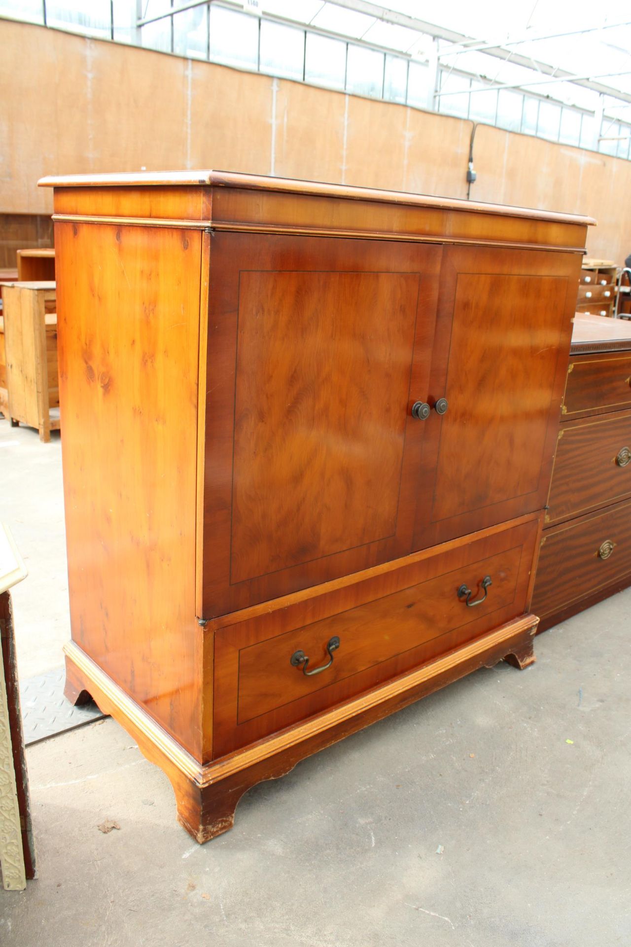 A YEW WOOD TELEVISION CABINET, 35" WIDE - Image 2 of 4
