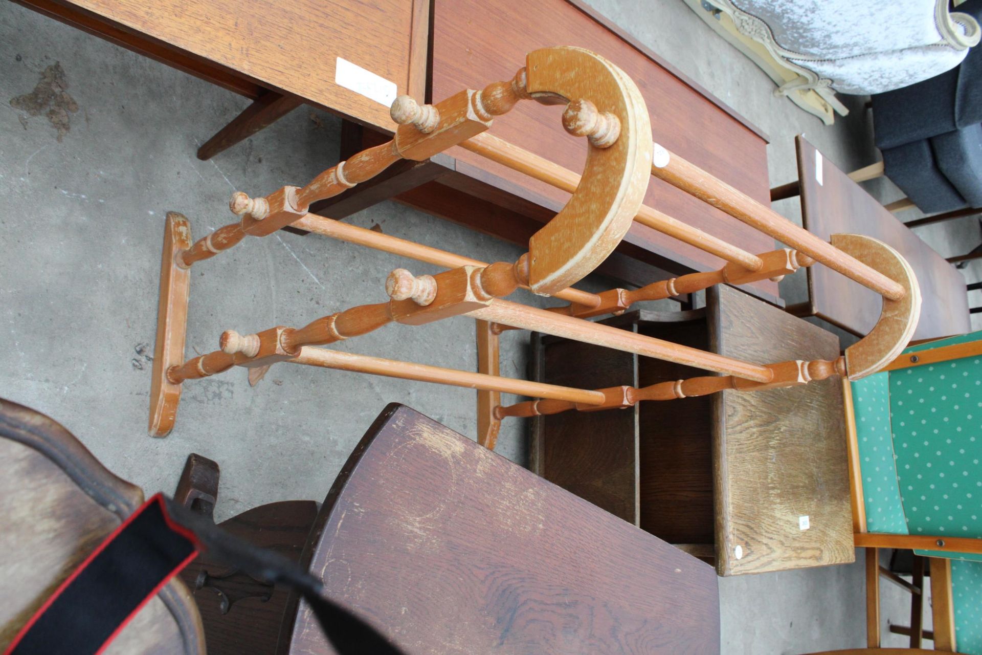 AN OAK LINENFOLD TABLE/MAGAZINE RACK, FIVE BAR TOWEL RAIL, EDWARDIAN CENTRE TABLE AND FURTHER OAK - Image 3 of 4