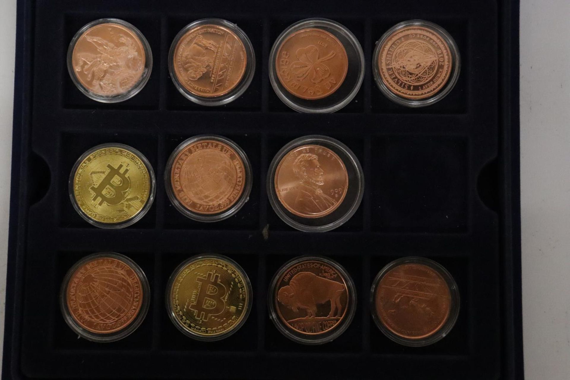 A CASE CONTAINING 11 USA LARGE COPPER COINS, EACH ENCAPSULATED - Image 2 of 6