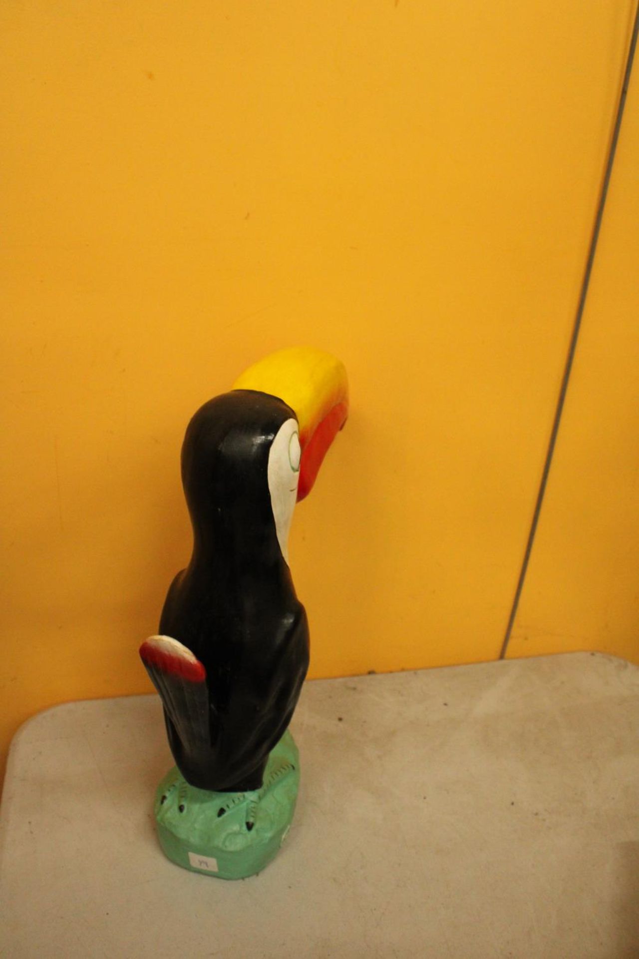 A LARGE GUINNESS ADVERTISING TOUCAN - Image 2 of 4