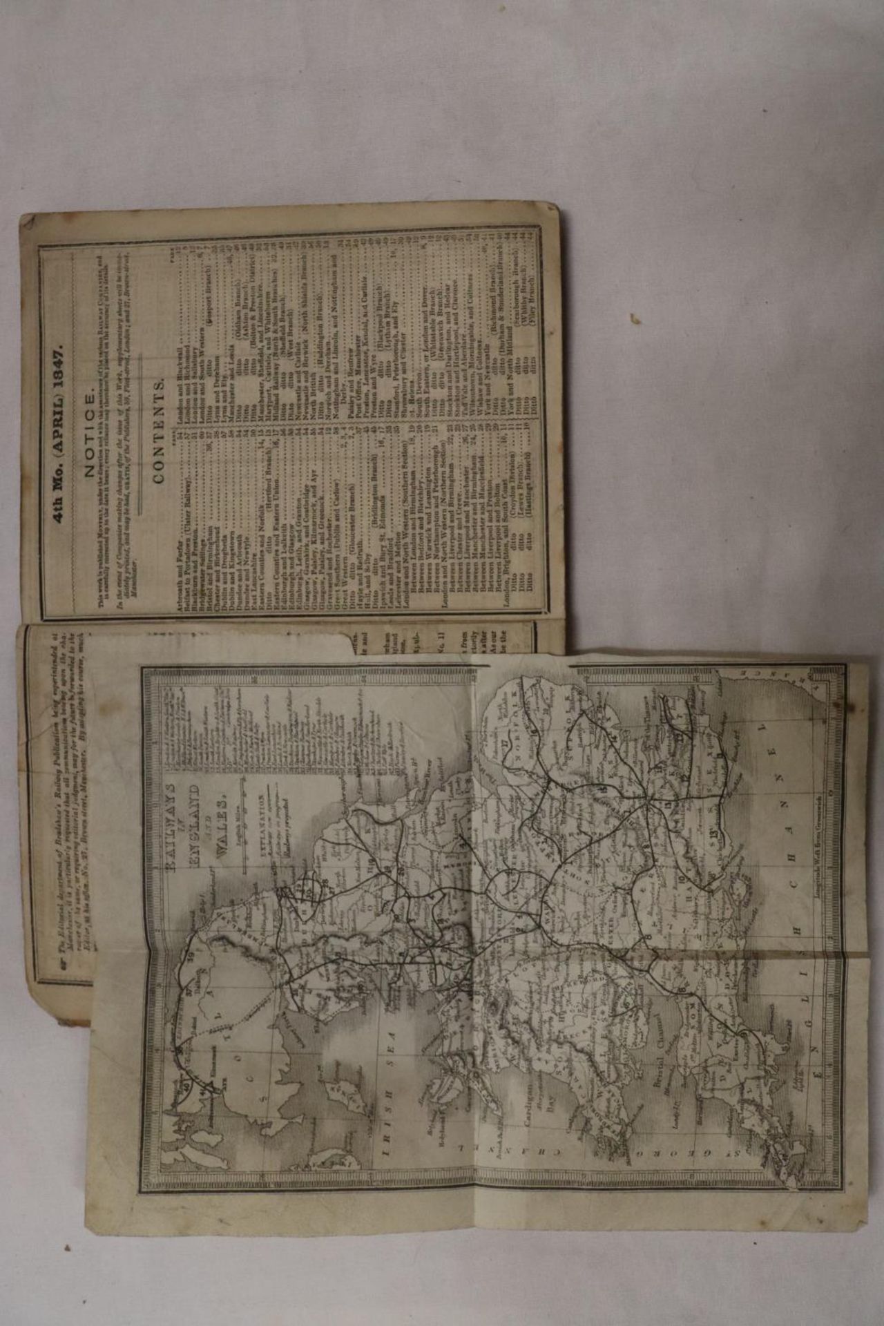 A BRADSHAWS MONTHLY RAILWAY GUIDE DATED APRIL 1847, PAPERBACK VERSION AND A FOLD OUT RAILWAY MAP - Bild 2 aus 4