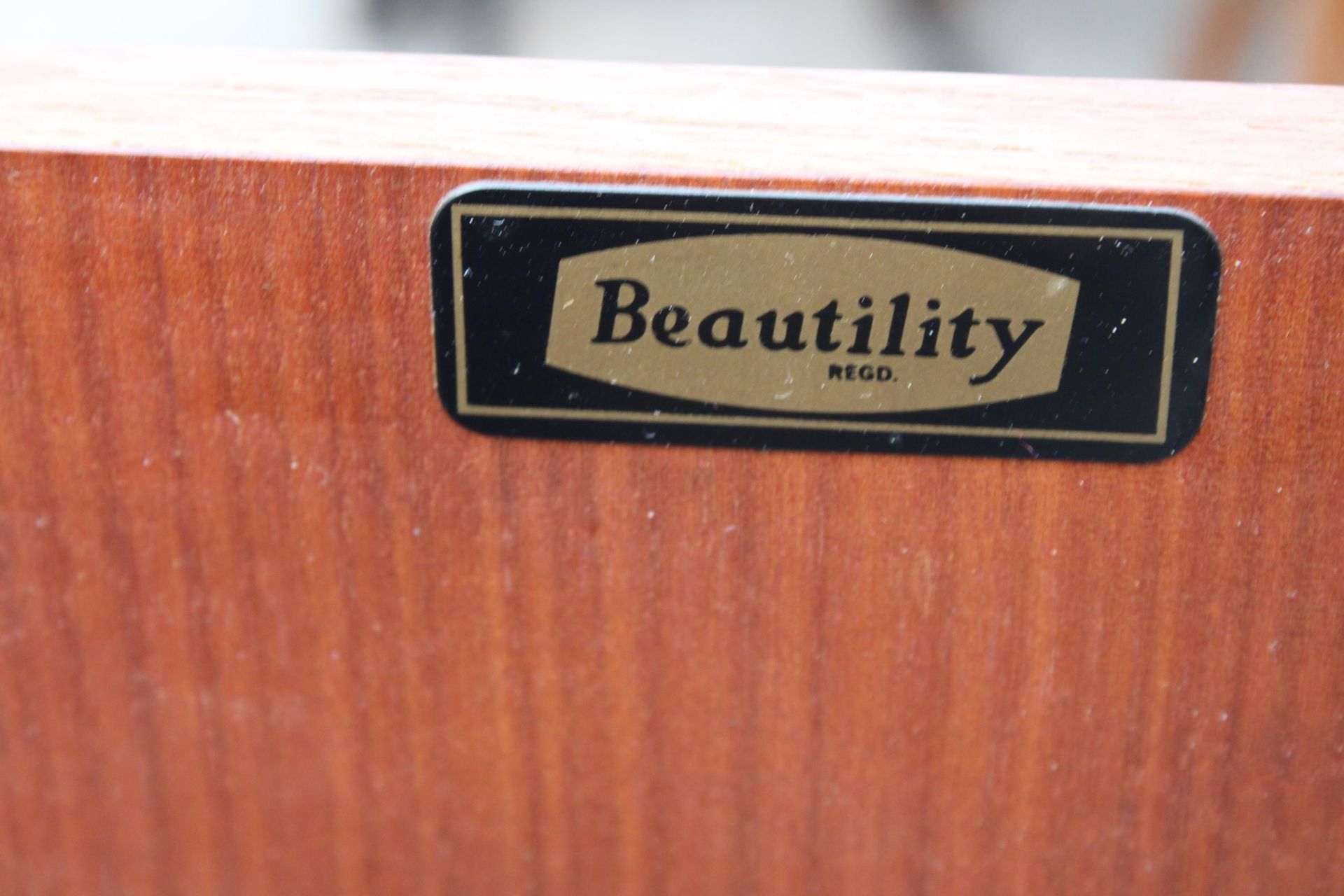 A TEAK BEAUTILITY SIDEBOARD ENCLOSING FOUR DRAERS AND TWO CUPBOARDS, 72" WIDE - Image 3 of 5