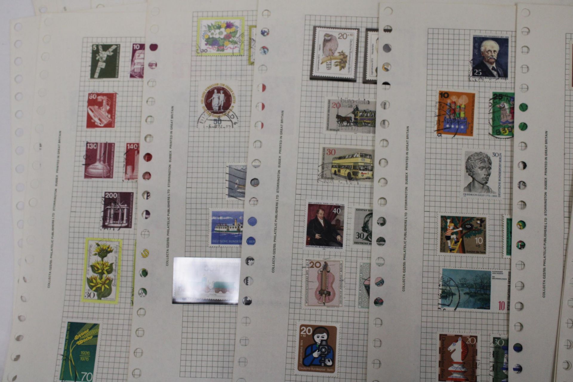 A COLLECTION OF GERMAN STAMPS - Bild 4 aus 7