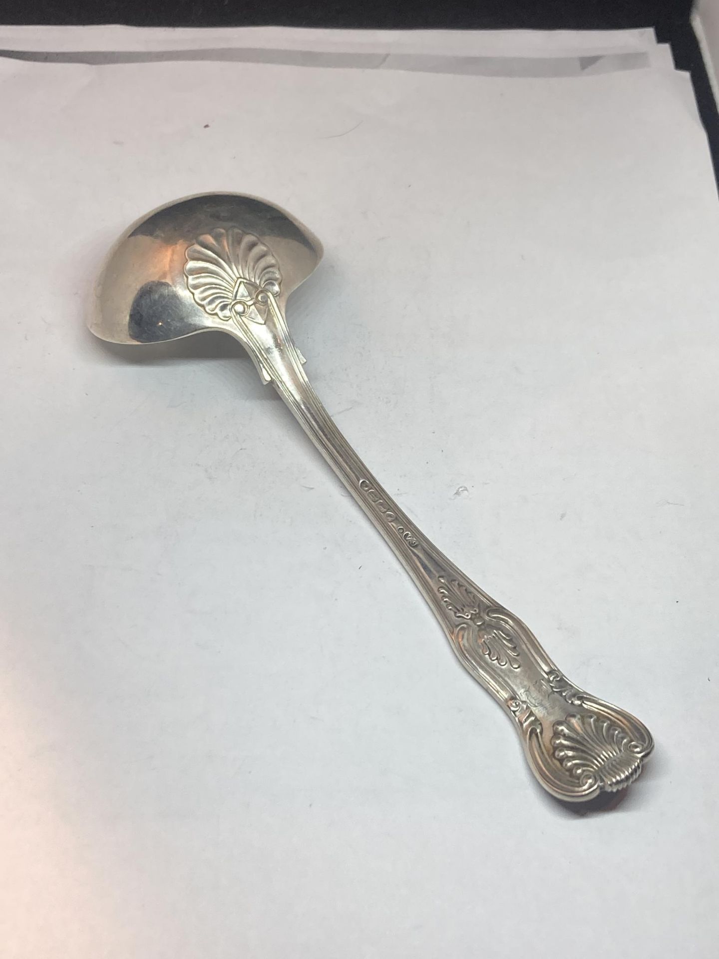 A VICTORIAN HALLMARKED LONDON SILVER LADLE - Image 2 of 3