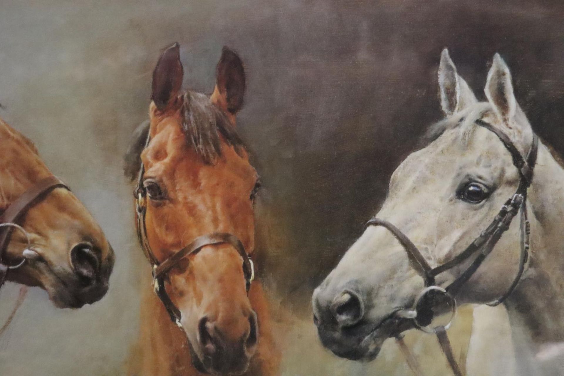 A FRAMED PRINT OF RACEHORSES, ARKLE, RED RUM AND DESERT ORCHID, 'WE THREE KINGS, 84CM X 60CM - Image 2 of 4