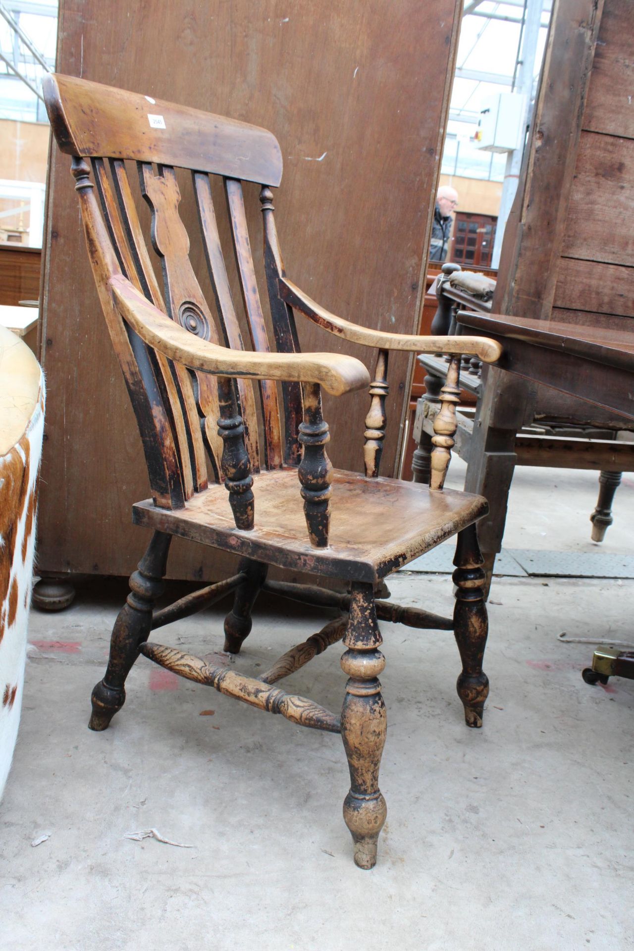 A VICTORIAN ELM AND BEECH FARMHOUSE CHAIR WITH SLAT AND BULLSEYE BACK - Image 2 of 2