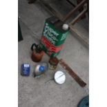 AN ASSORTMENT OF VINTAGE ITEMS TO INCLUDE A BP OIL CAN, AND PUMP ACTION OIL CANS ETC