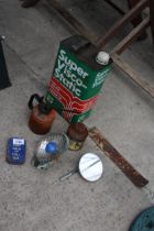 AN ASSORTMENT OF VINTAGE ITEMS TO INCLUDE A BP OIL CAN, AND PUMP ACTION OIL CANS ETC