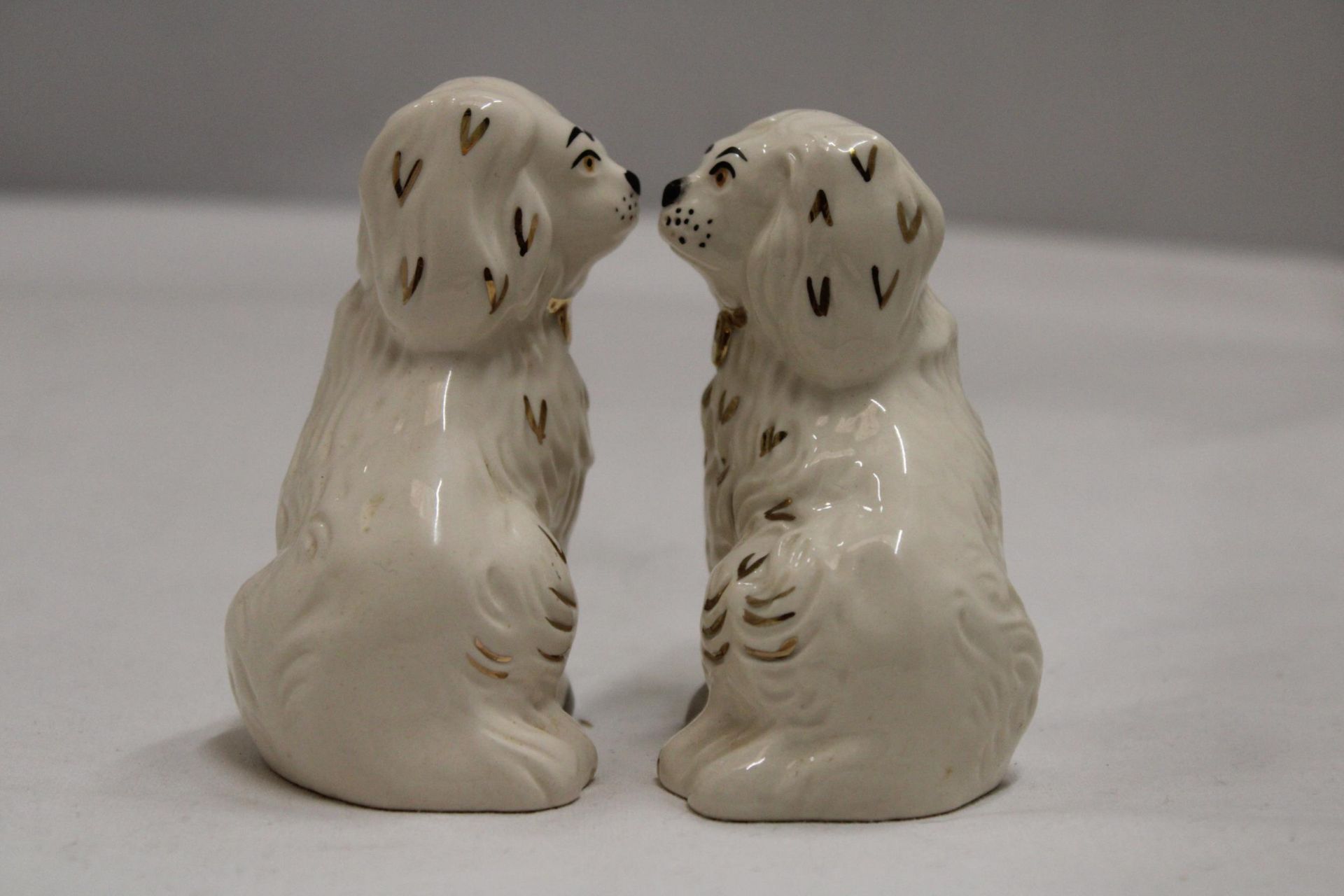 A PAIR OF ROYAL DOULTON FIRESIDE SPANIELS IN ORIGINALBOX - Image 3 of 6