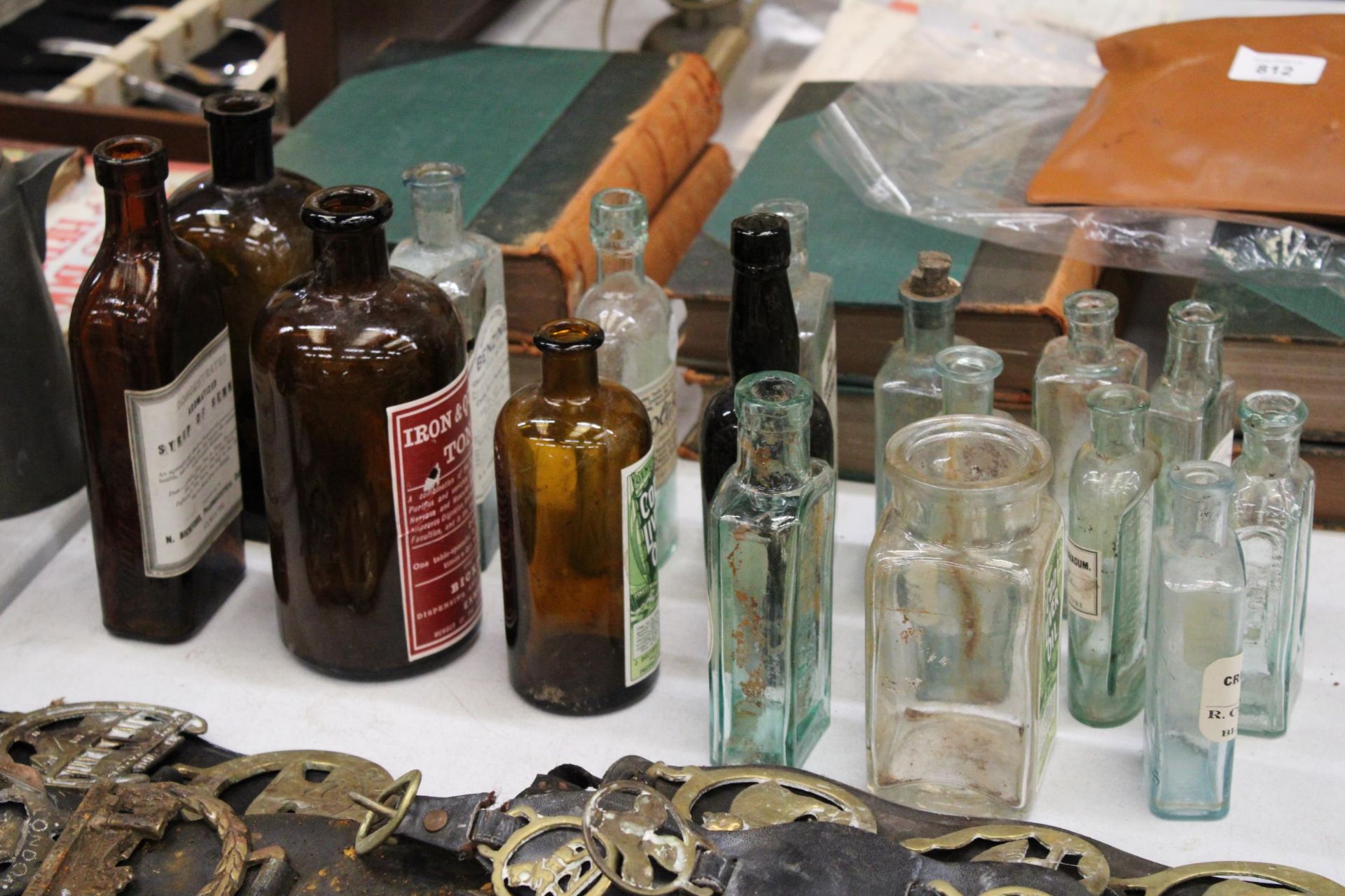 SEVENTEEN VINTAGE MEDICINAL BOTTLES - Image 3 of 6